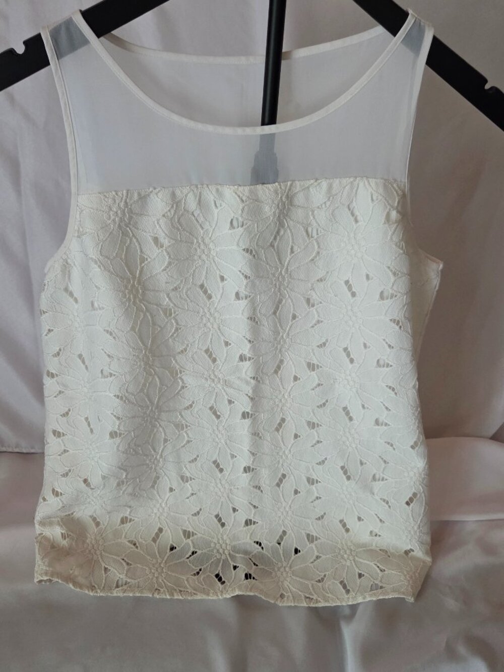 Ann Taylor Lace & Mesh Shell Top | Size XS